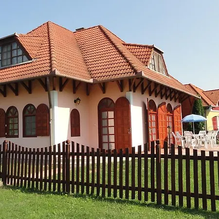 Ferienhaus Barack Balatonberény